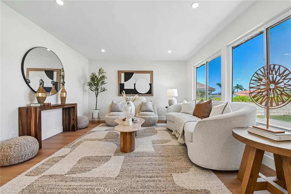 25141 Madeira Laguna Hills, CA 92653