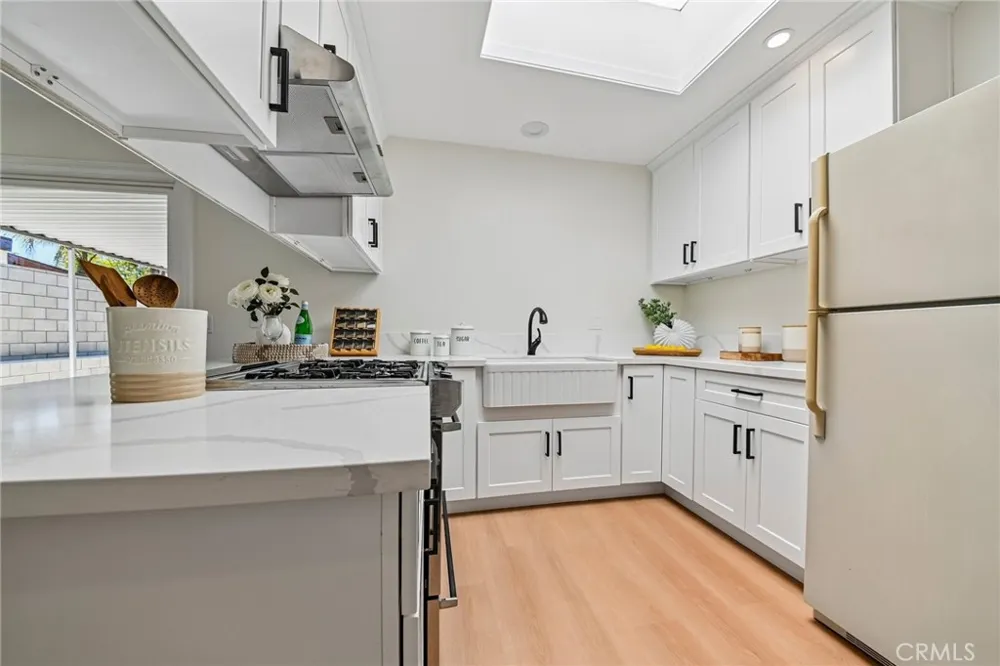 25141 Madeira Laguna Hills, CA 92653