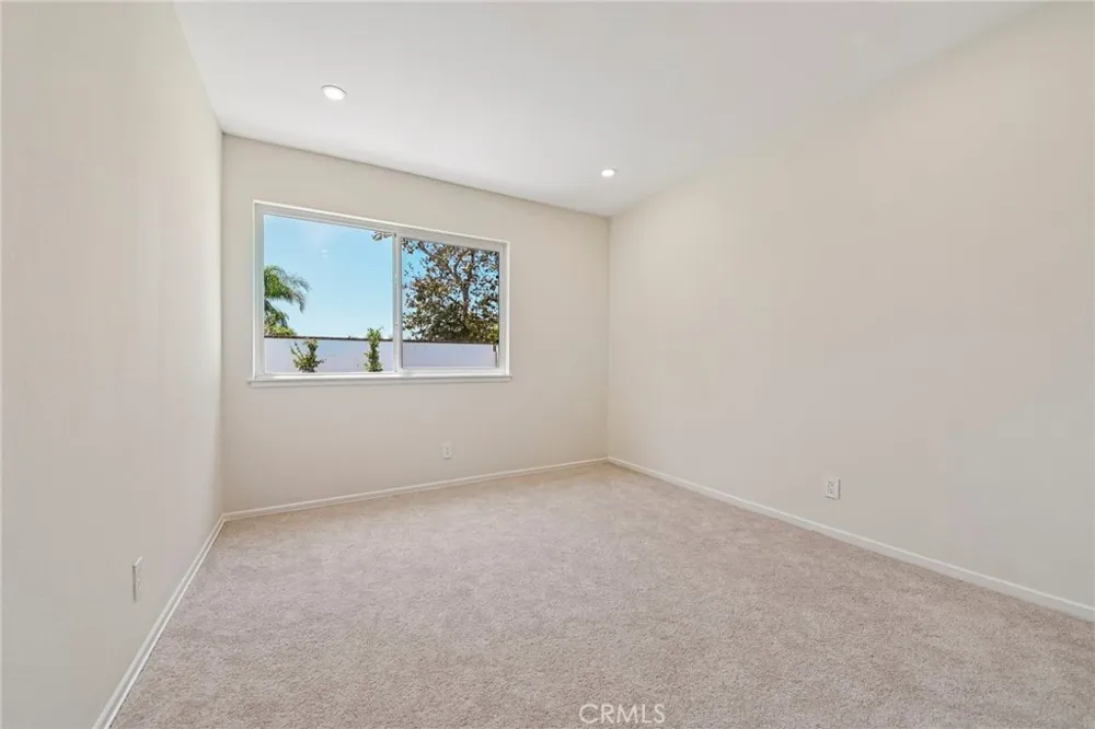 25141 Madeira Laguna Hills, CA 92653