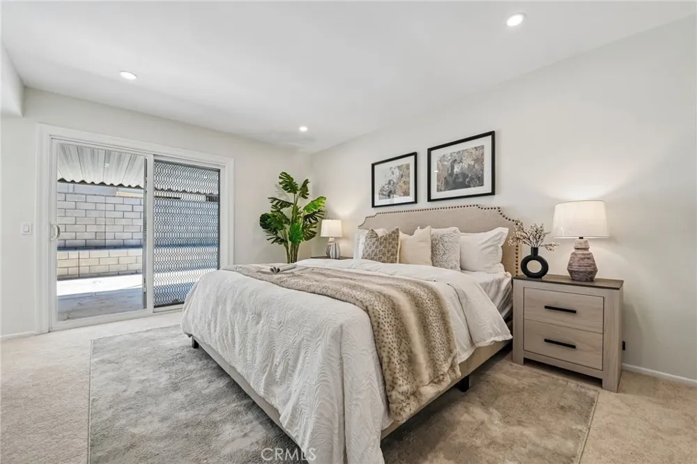 25141 Madeira Laguna Hills, CA 92653