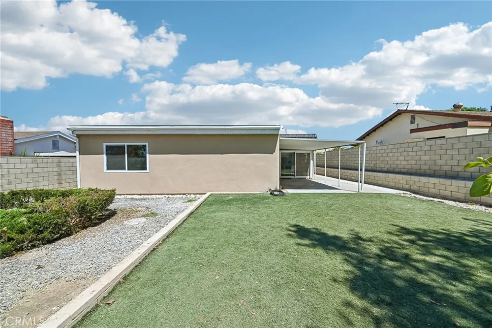 25141 Madeira Laguna Hills, CA 92653