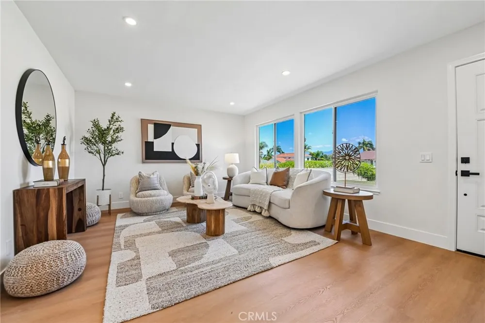 25141 Madeira Laguna Hills, CA 92653