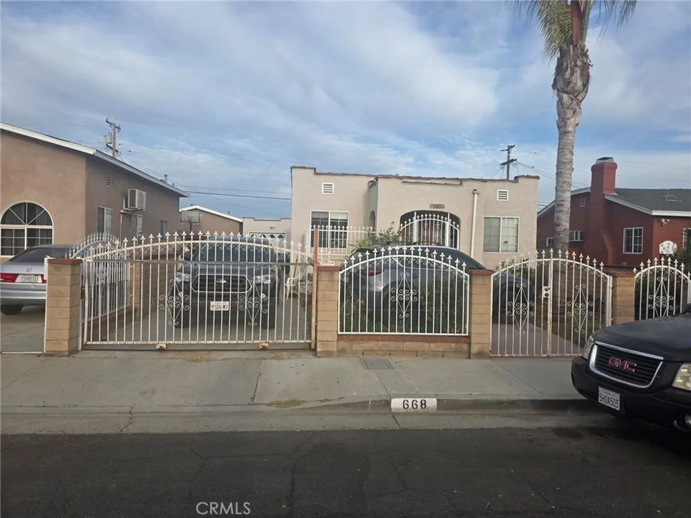 668 Clela Los Angeles, CA 90022