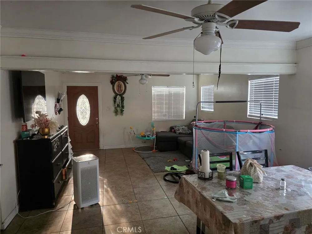 668 Clela Los Angeles, CA 90022