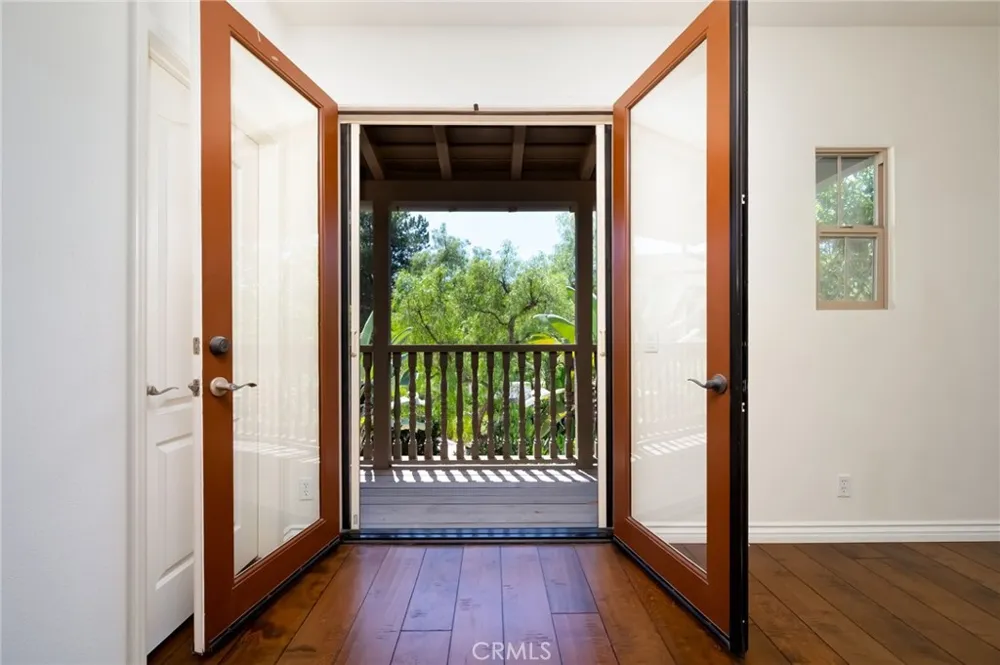 45 Iceberg Rose Irvine, CA 92620