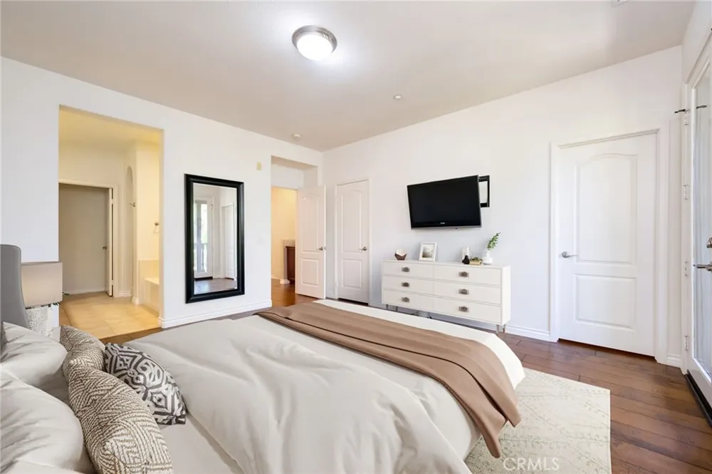 45 Iceberg Rose Irvine, CA 92620