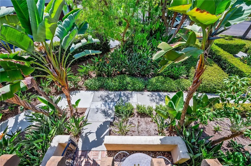 45 Iceberg Rose Irvine, CA 92620
