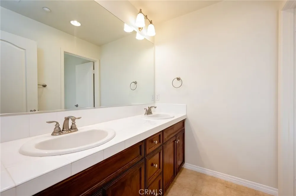 45 Iceberg Rose Irvine, CA 92620
