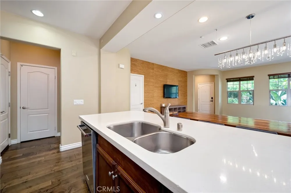 45 Iceberg Rose Irvine, CA 92620