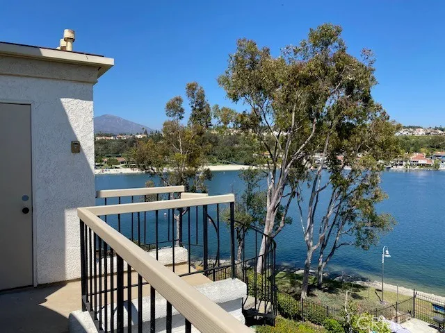 22506 Formentor Mission Viejo, CA 92692