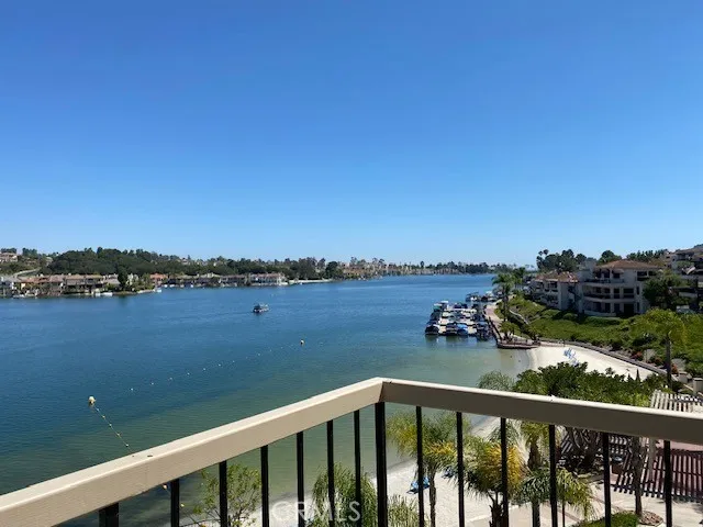 22506 Formentor Mission Viejo, CA 92692