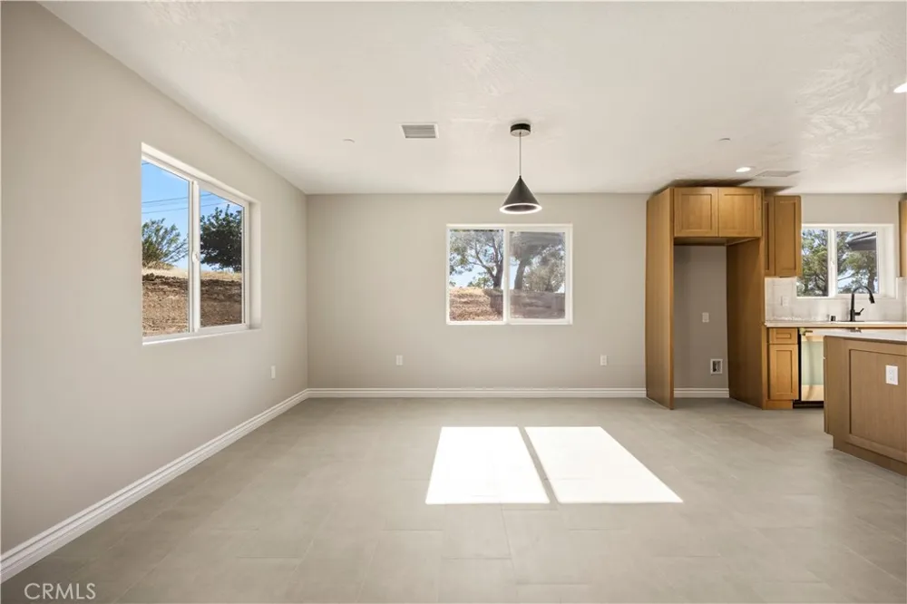 18427 Talisman Hesperia, CA 92345