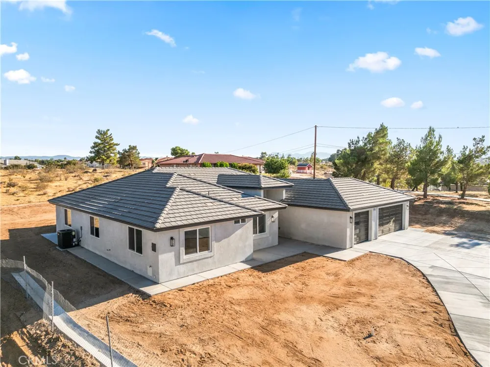 18427 Talisman Hesperia, CA 92345