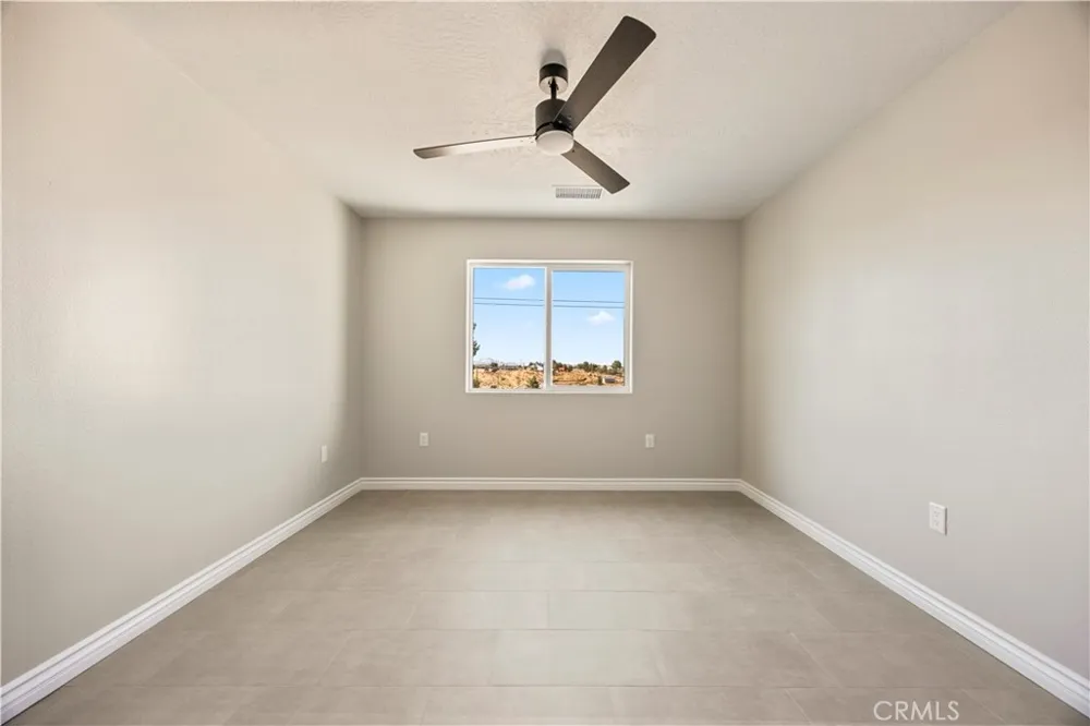 18427 Talisman Hesperia, CA 92345