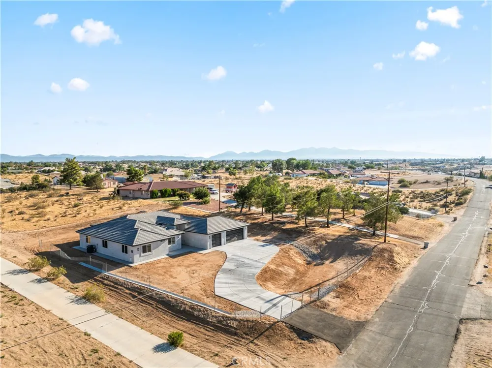 18427 Talisman Hesperia, CA 92345