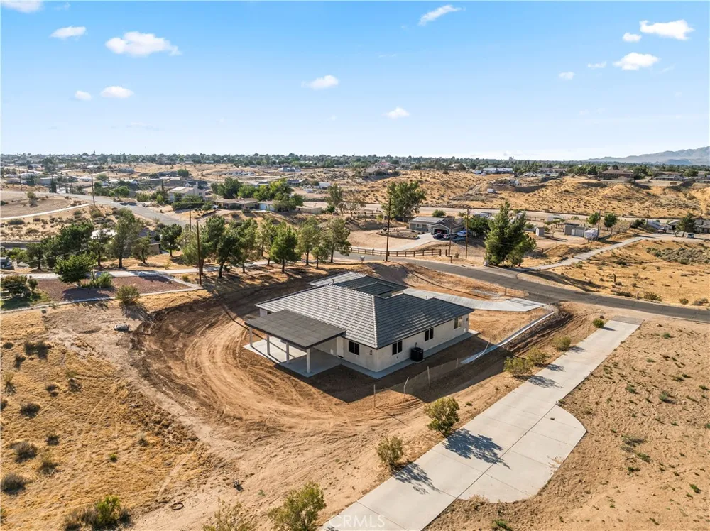 18427 Talisman Hesperia, CA 92345