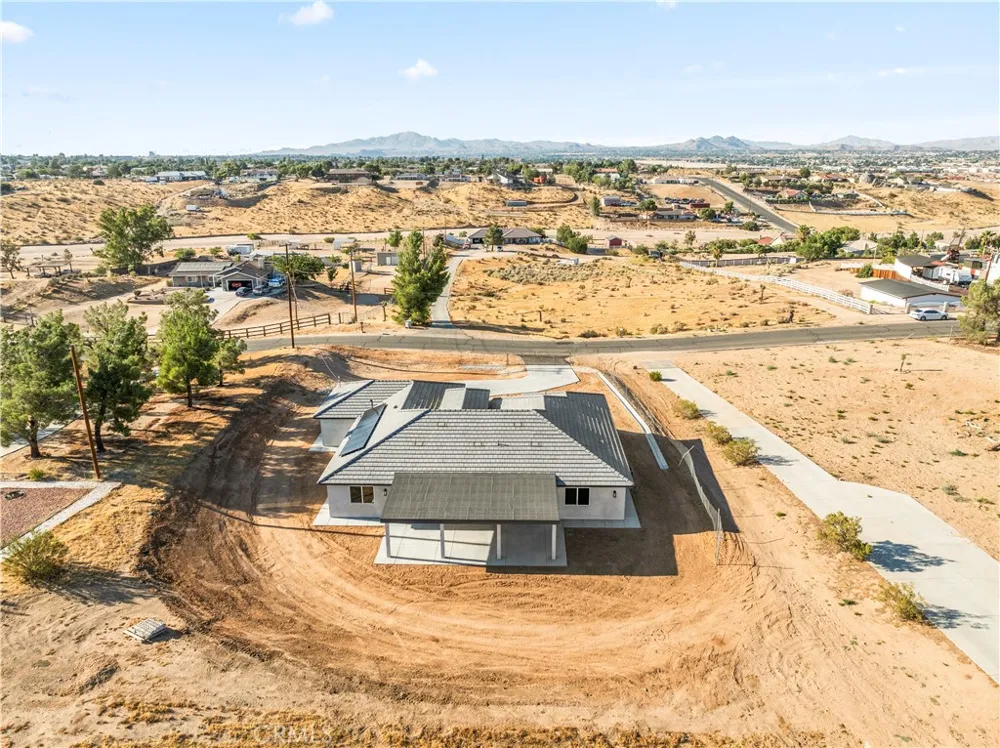 18427 Talisman Hesperia, CA 92345