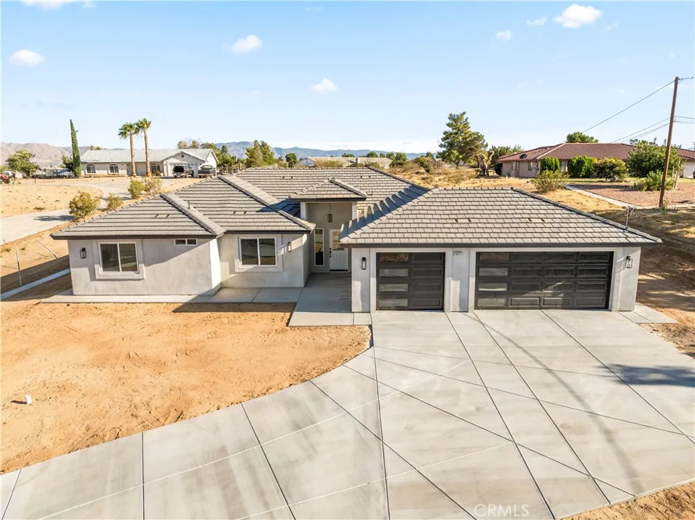 18427 Talisman Hesperia, CA 92345