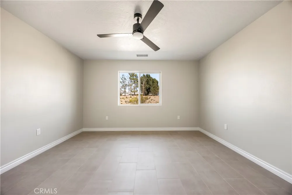 18427 Talisman Hesperia, CA 92345