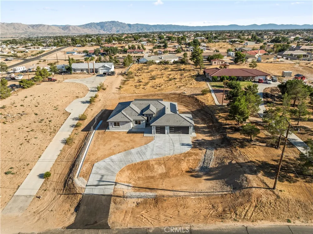 18427 Talisman Hesperia, CA 92345