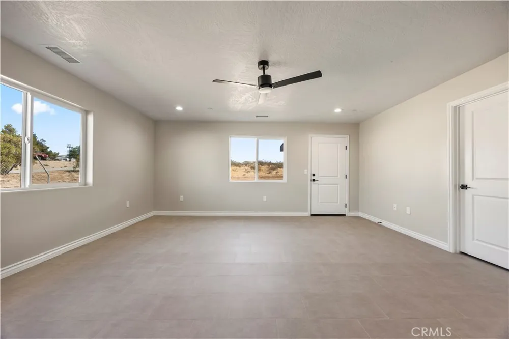 18427 Talisman Hesperia, CA 92345