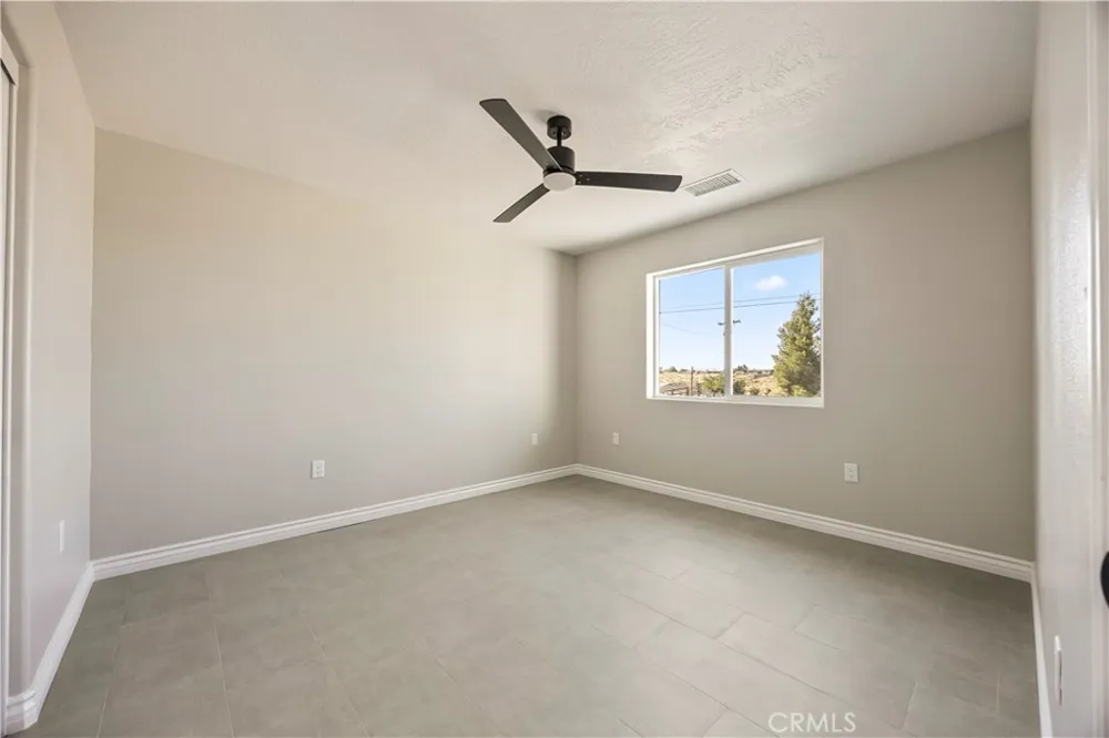 18427 Talisman Hesperia, CA 92345