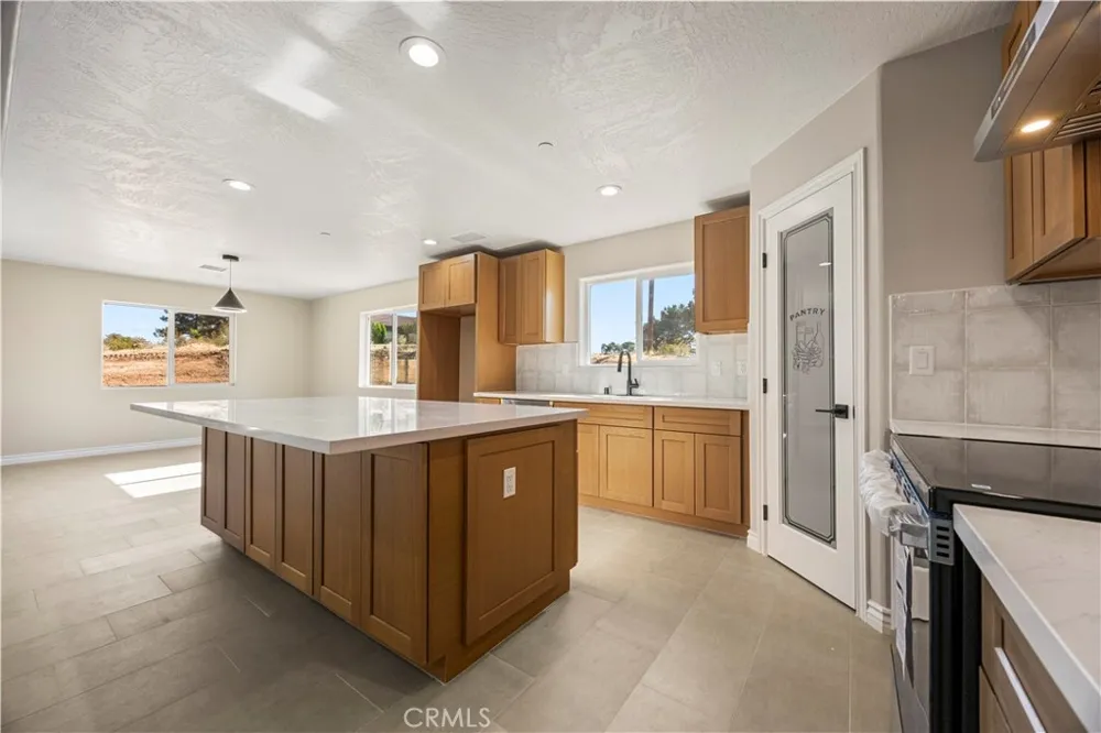 18427 Talisman Hesperia, CA 92345