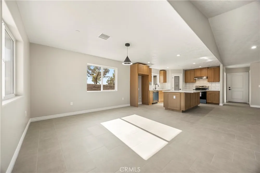 18427 Talisman Hesperia, CA 92345