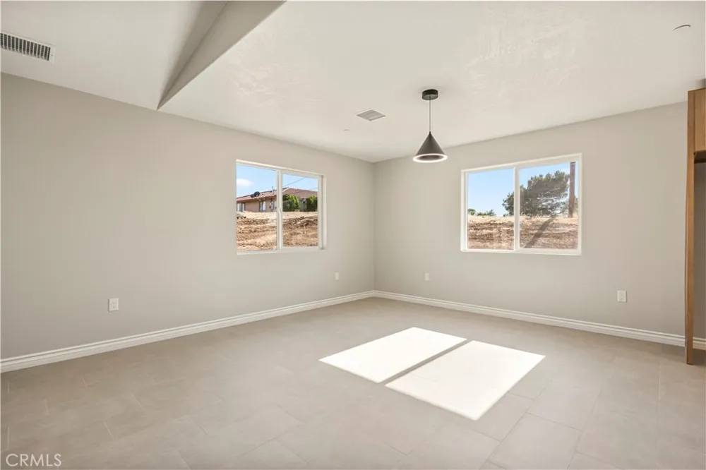 18427 Talisman Hesperia, CA 92345