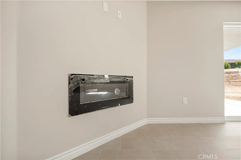 18427 Talisman Hesperia, CA 92345