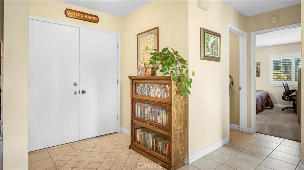 2401 Via Mariposa W #2A Laguna Woods, CA 92637