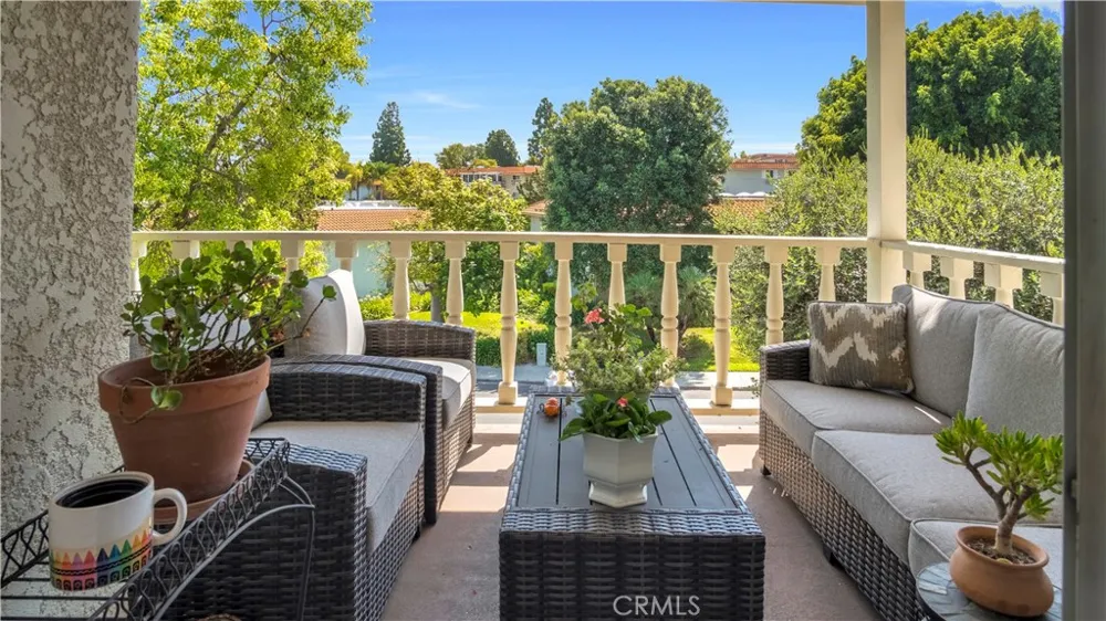 2401 Via Mariposa W #2A Laguna Woods, CA 92637