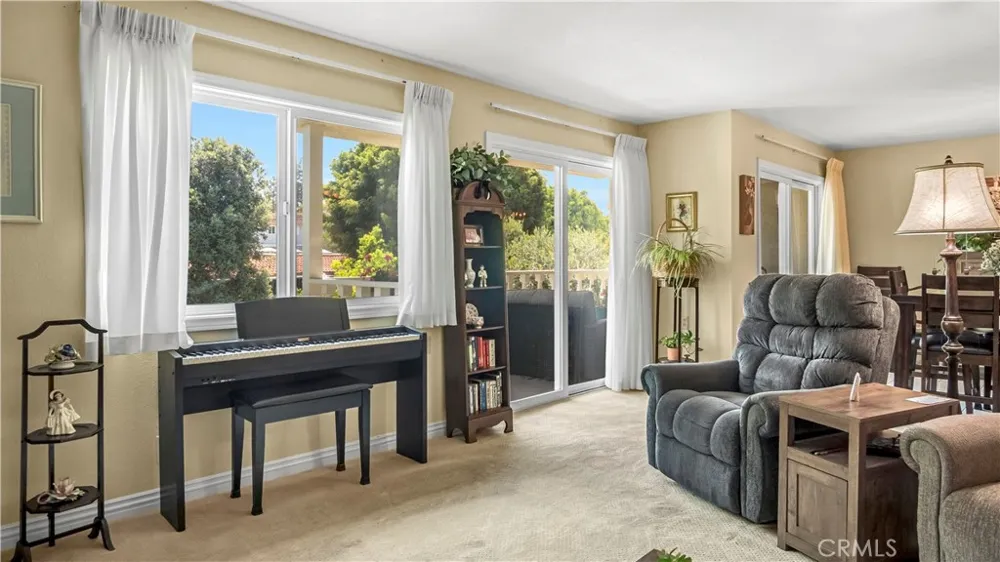 2401 Via Mariposa W #2A Laguna Woods, CA 92637