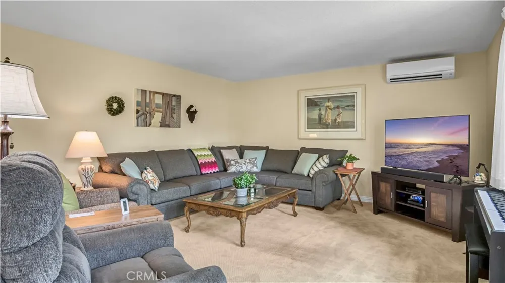 2401 Via Mariposa W #2A Laguna Woods, CA 92637