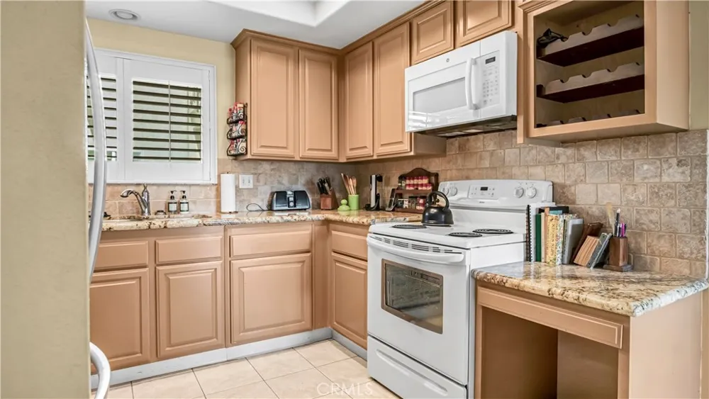 2401 Via Mariposa W #2A Laguna Woods, CA 92637