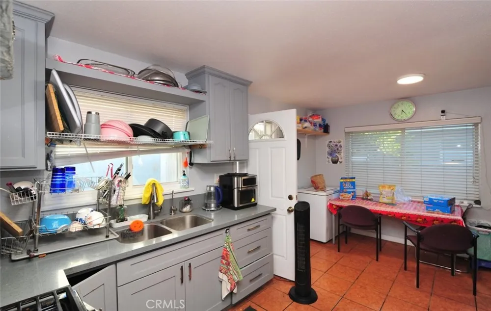 1130 S Douglas Street Santa Ana, CA 92704