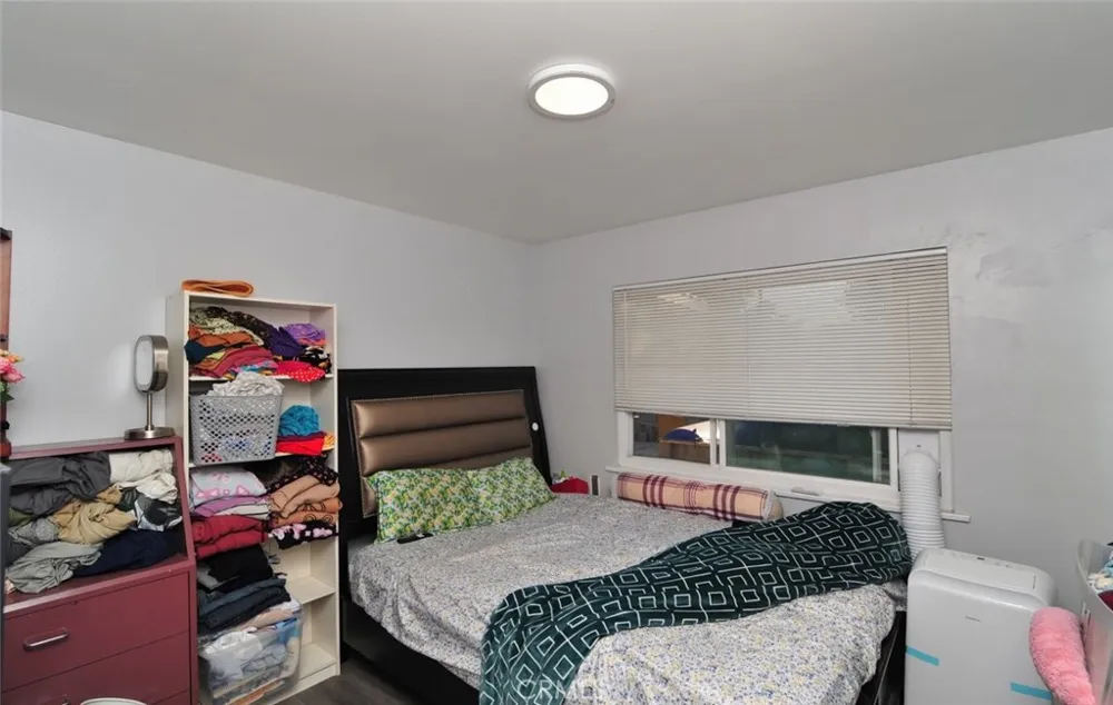 1130 S Douglas Street Santa Ana, CA 92704