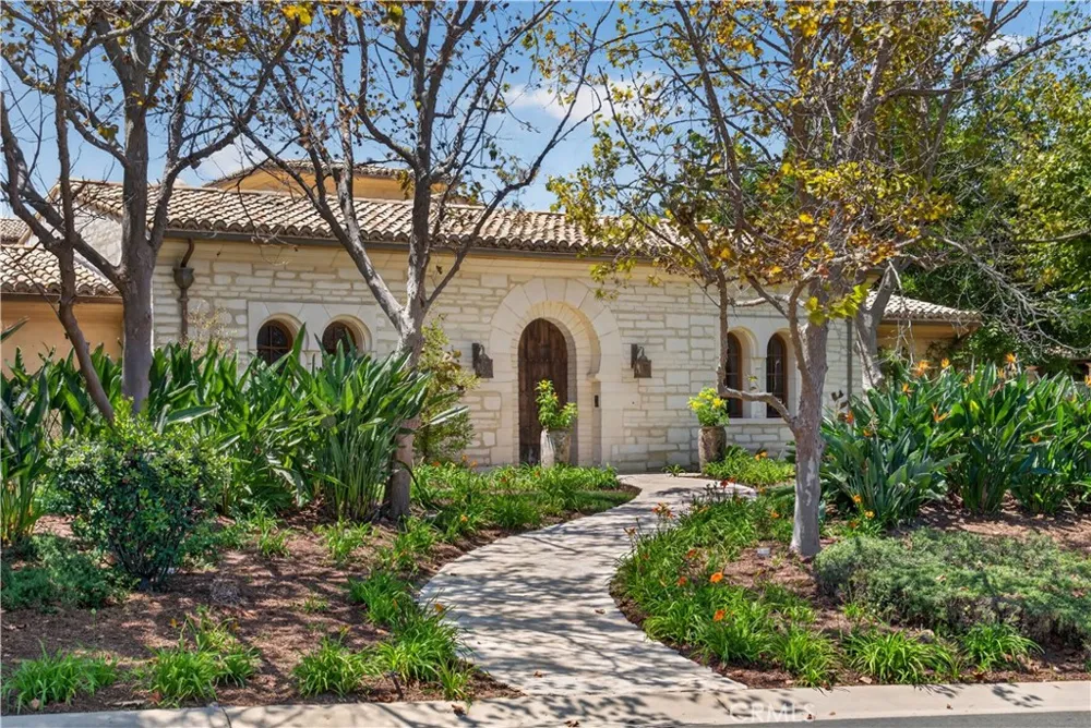 98 Canyon Crk Irvine, CA 92603
