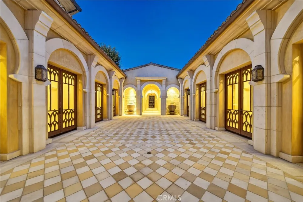98 Canyon Crk Irvine, CA 92603