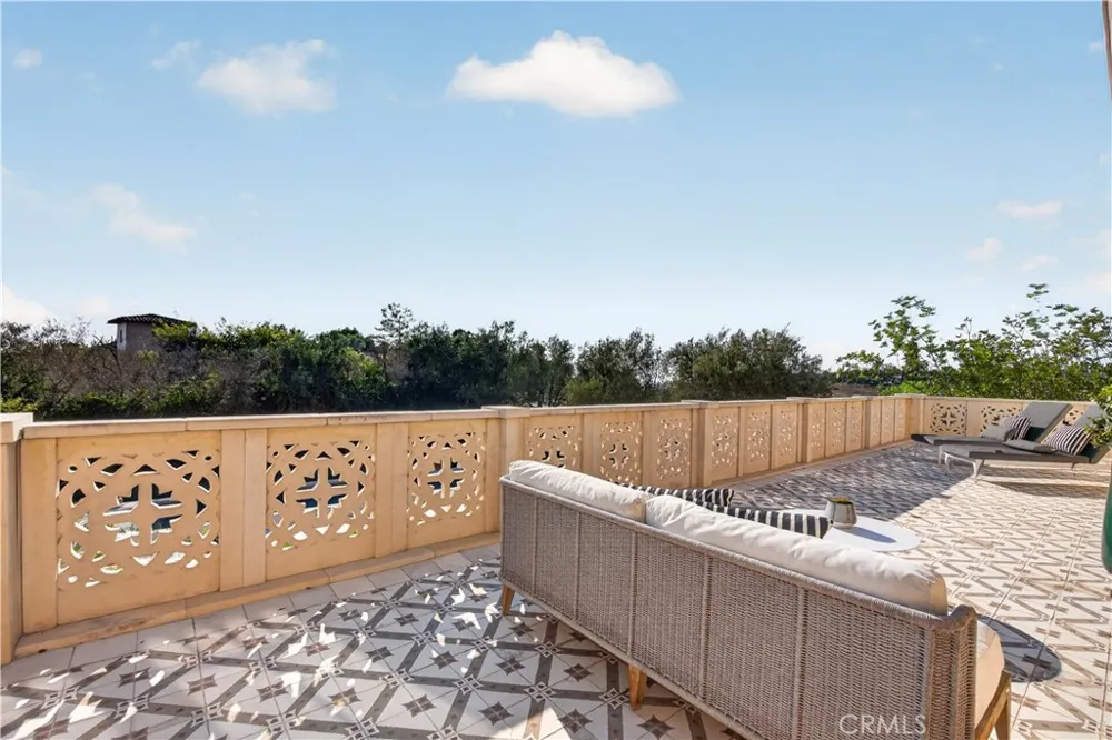 98 Canyon Crk Irvine, CA 92603