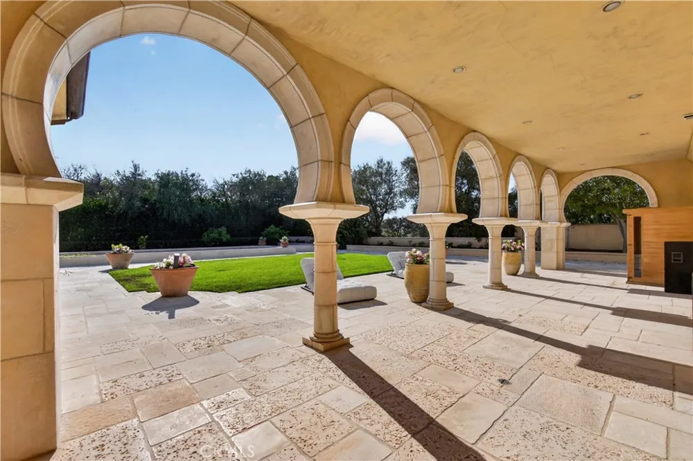 98 Canyon Crk Irvine, CA 92603