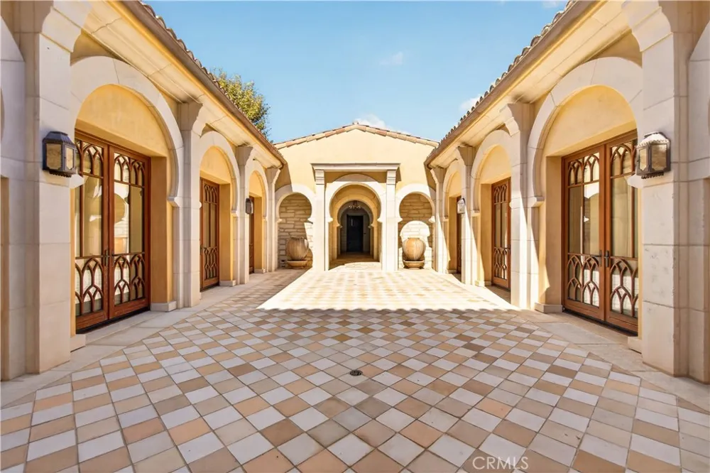 98 Canyon Crk Irvine, CA 92603