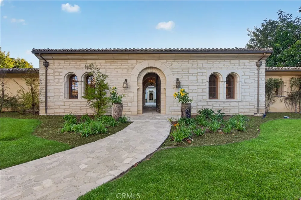 98 Canyon Crk Irvine, CA 92603