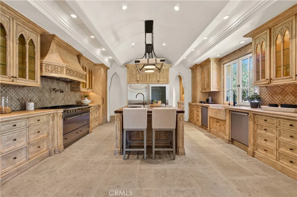 98 Canyon Crk Irvine, CA 92603