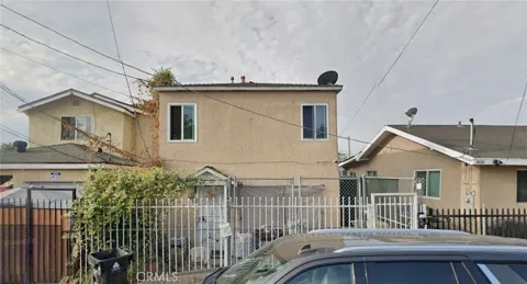 1462 E 98th
