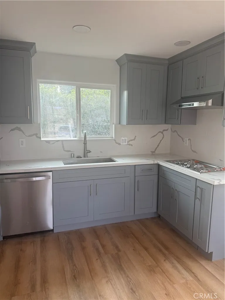 16615 Lucia Huntington Beach, CA 92647