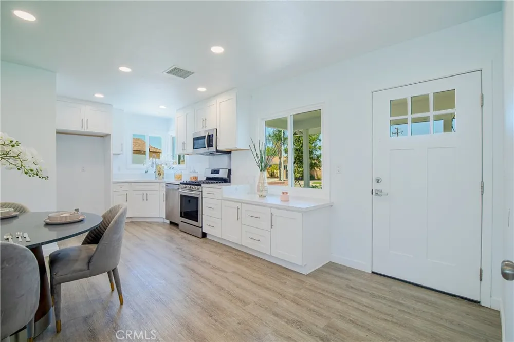 12142 Stanford Avenue Garden Grove, CA 92840