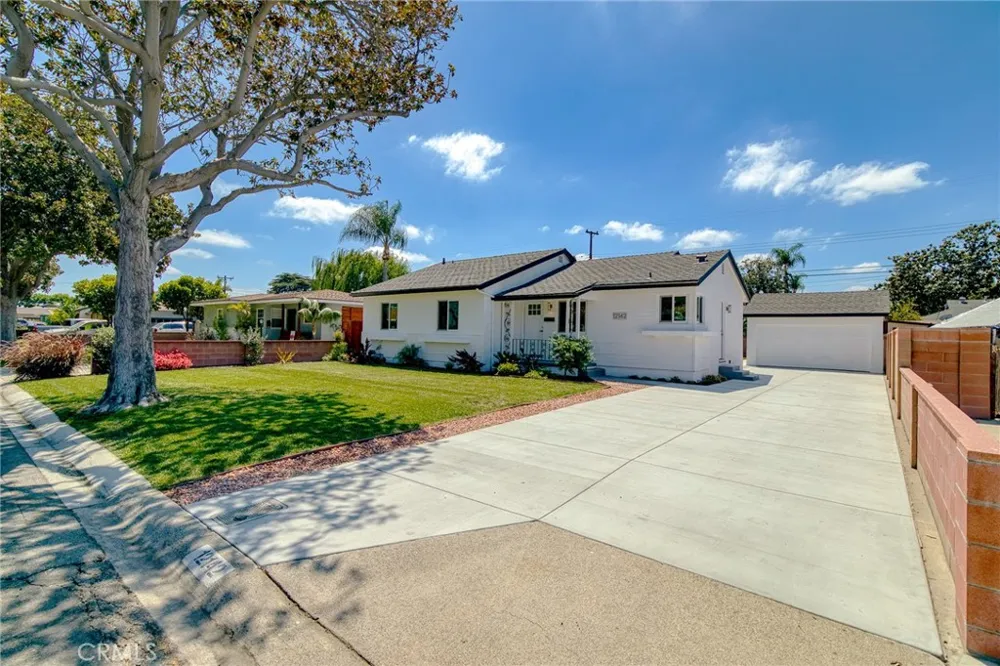12142 Stanford Avenue Garden Grove, CA 92840