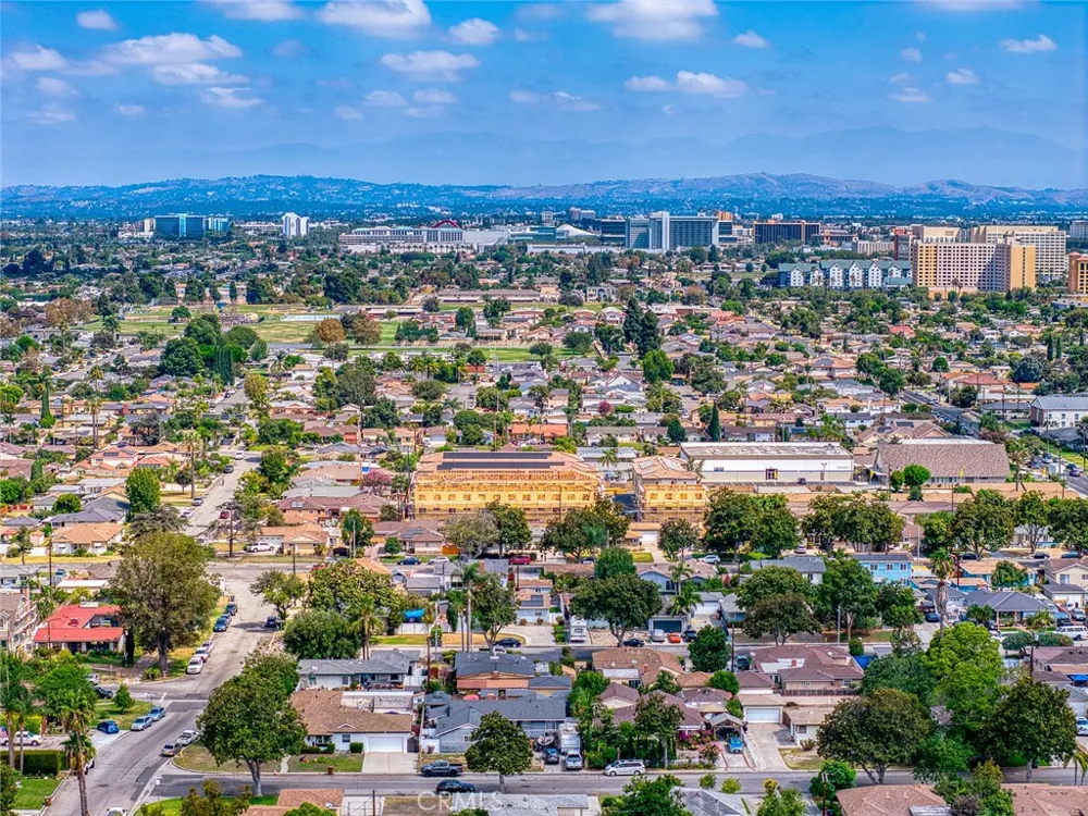 12142 Stanford Avenue Garden Grove, CA 92840