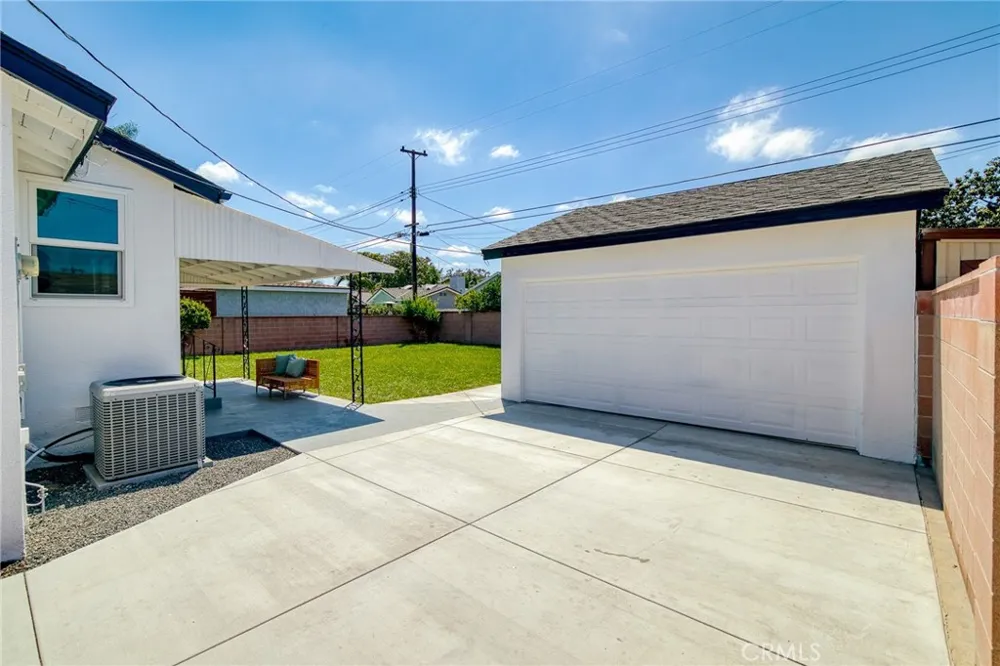 12142 Stanford Avenue Garden Grove, CA 92840
